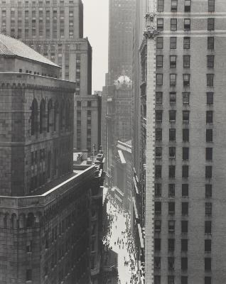 Example of work by the artist by Andreas Feininger - Auction record, sale price, and art valuation. Compare with similar artists and explore comparable artworks.